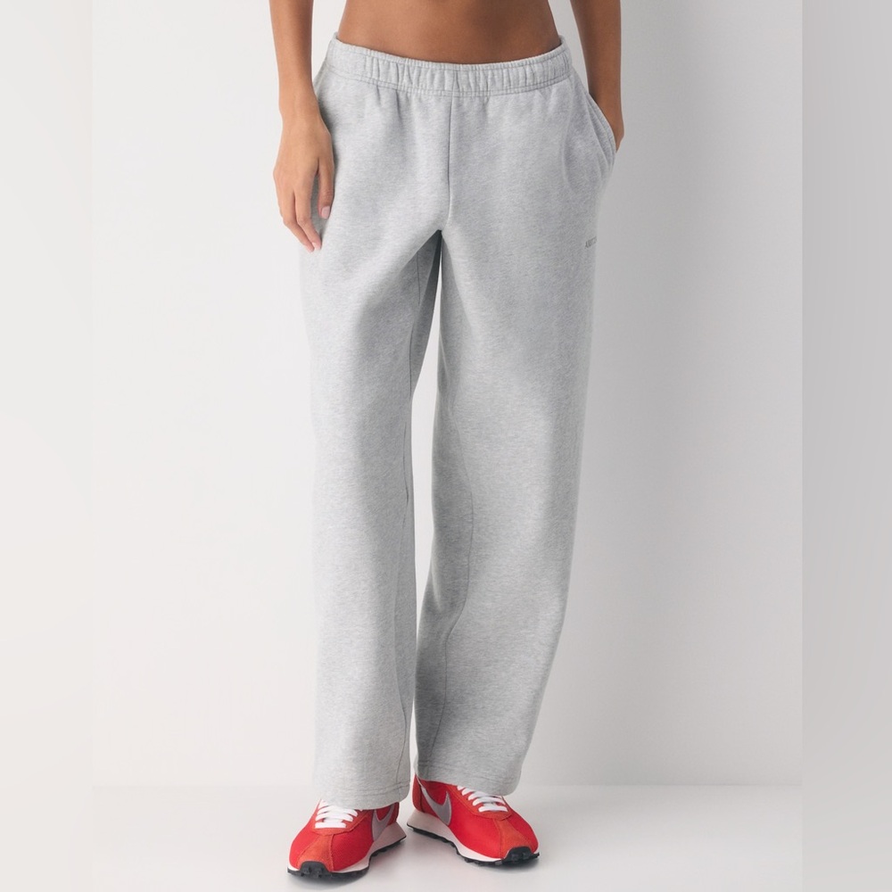 Aritzia Cozy Sweatfleece Mega Straight™ - Heather Chrome